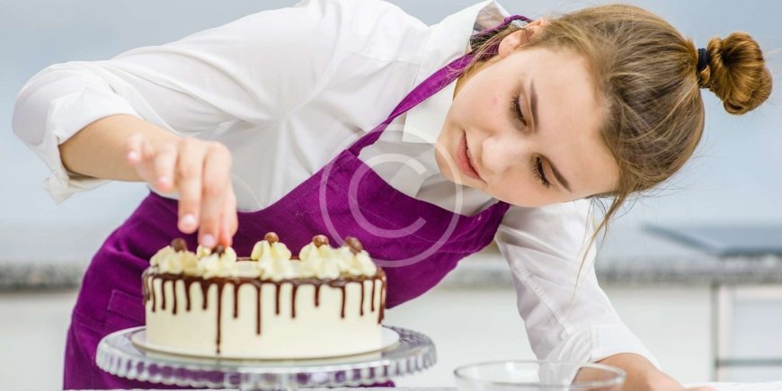 The art of decorating cakes: modern cake designs