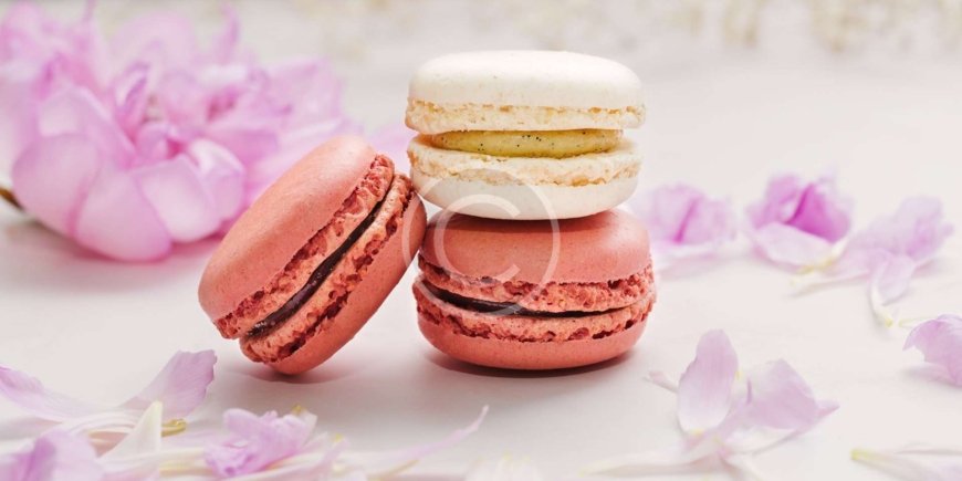 Elegant desserts are a perfect gift for elegant events