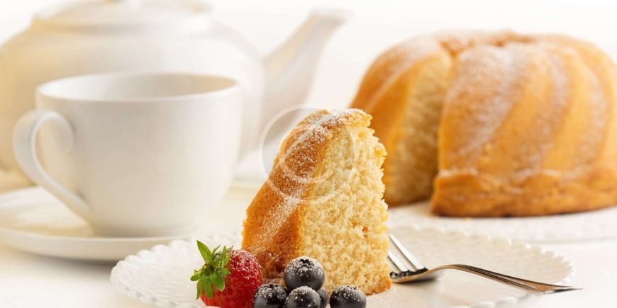 Learning how to bake gluten-free dessert at home