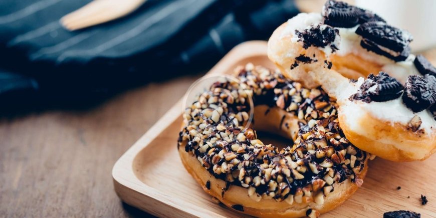 Tutorial: the perfect glaze for homemade donuts and eclairs