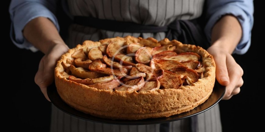 Super quick and delicious apple pie recipe for your cozy fall evenings
